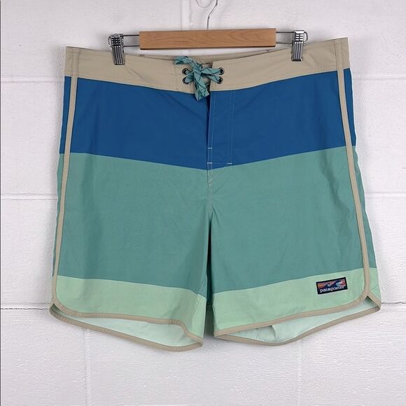 Patagonia men’s scallop hem stretch wavefear board shorts 18” - Picture 1 of 5
